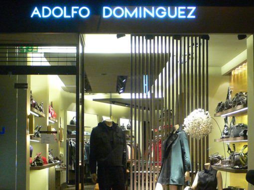 2007-TIENDA PARA ADOLFO DOMINGUEZ