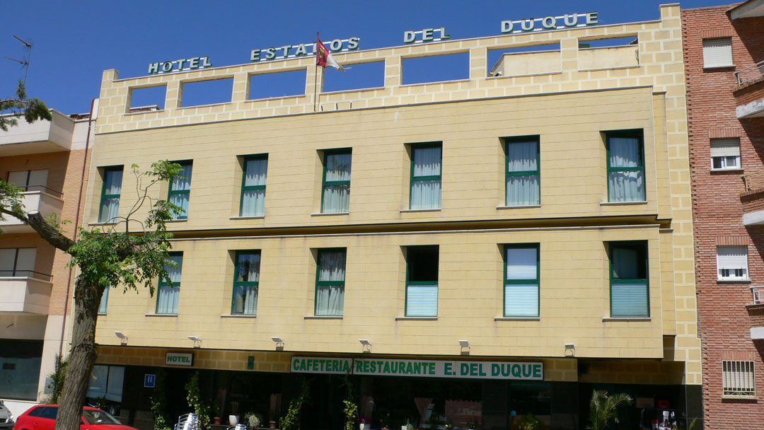1999-HOTEL ED
